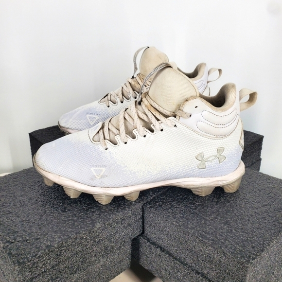 Under Armour Men UA Spotlight Franchise RM 2.0 Mid Football Cleats Size 9 Shoes - Picture 1 of 10